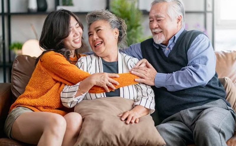 Hãy dành những lời chúc tốt đẹp nhất tới cha mẹ nhân mùa Vu Lan báo hiếu. Ảnh: Pixabay