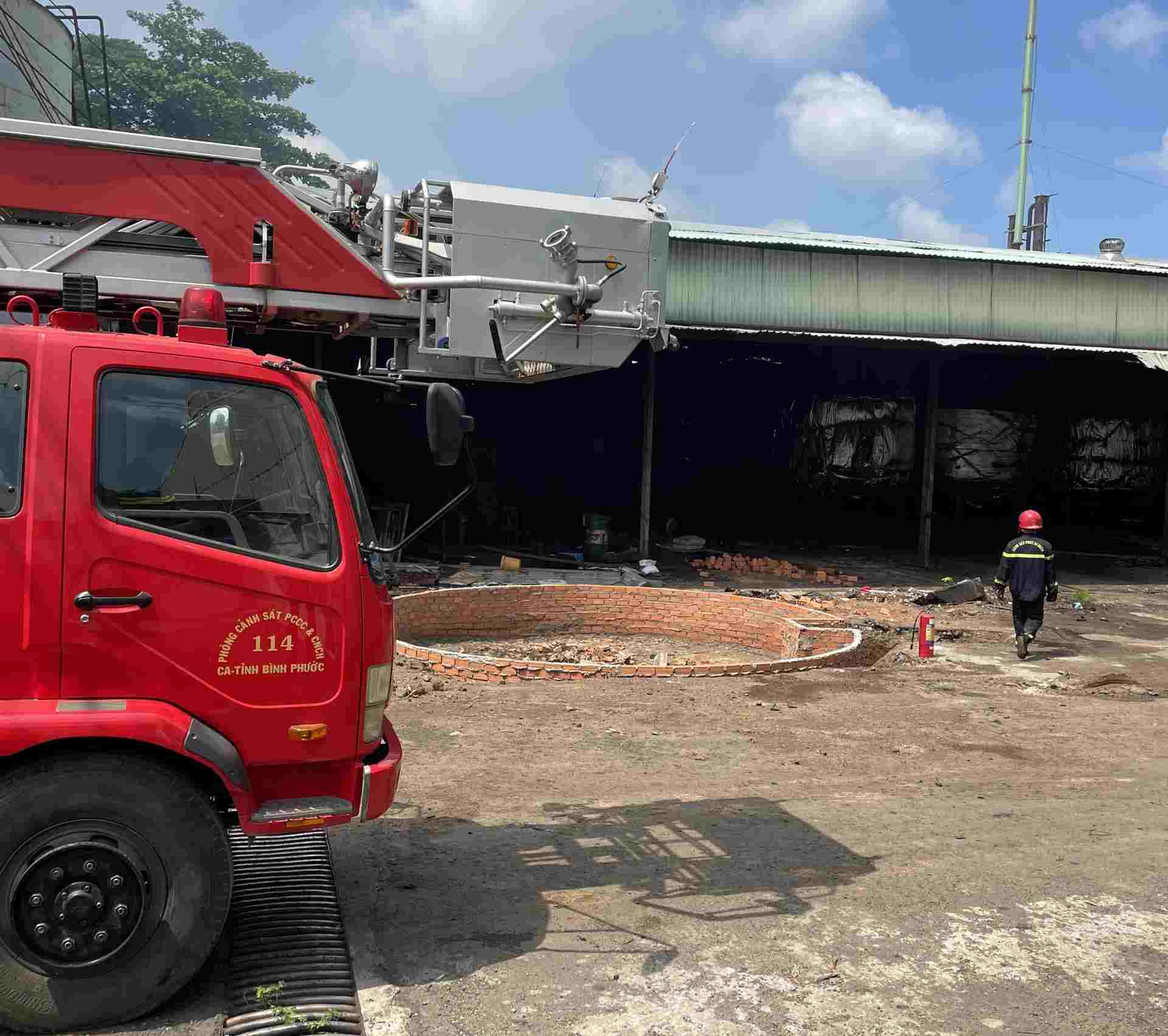 The scene of the explosion left 2 people dead and 1 injured in Binh Phuoc. Photo: Binh Phuoc Police