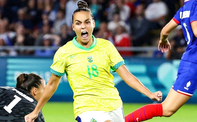 Tuyển nữ Brazil đối đầu Tây Ban Nha ở bán kết Olympic. Ảnh: LĐBĐ Brazil