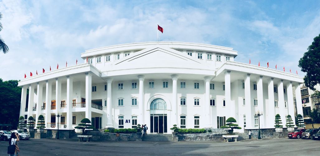 Trường Đại học Hà Nội đã thông tin mức học phí năm học tới và điểm chuẩn các ngành 2 năm gần nhất. Ảnh: HANU