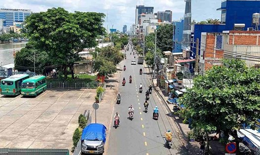 TPHCM sẽ giải tỏa, mở rộng đường Tôn Thất Thuyết và xây công viên dọc kênh Tẻ. Ảnh: Minh Quân