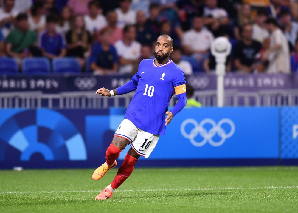 Lacazette và đồng đội bỏ lỡ khá nhiều cơ hội. Ảnh: Equipe de France