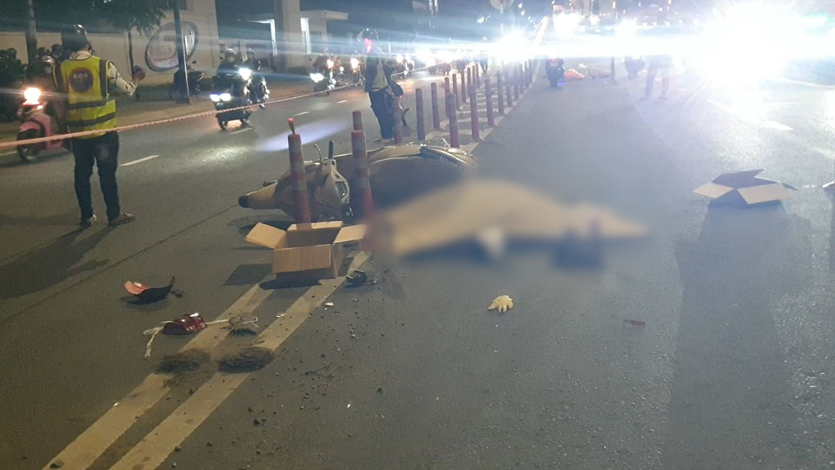 Tai nạn xe container và xe máy khiến 1 người tử vong. Ảnh: Đình Trọng