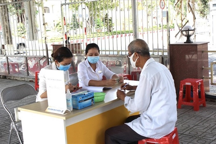 Bộ Nội vụ đã phản hồi ý kiến của bạn đọc về trường hợp được hưởng chế độ trợ cấp một lần khi chuyển vùng. Ảnh minh họa: VGP