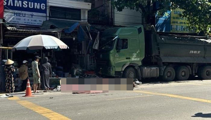 Hiện trường vụ tai nạn giao thông làm 2 người thương vong trên quốc lộ 48C. Ảnh: Ngọc Tú