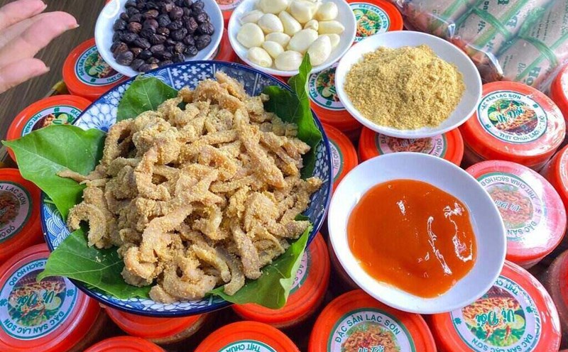 Món thịt chua có mặt trên mâm cơm của người dân xứ Mường Hòa Bình. Ảnh: Khánh Linh