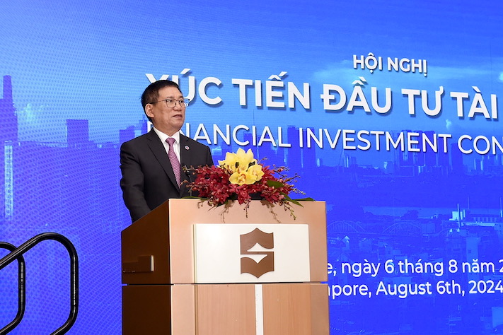 Minister of Finance Hồ Đức Phớc delivers a keynote speech at the conference.