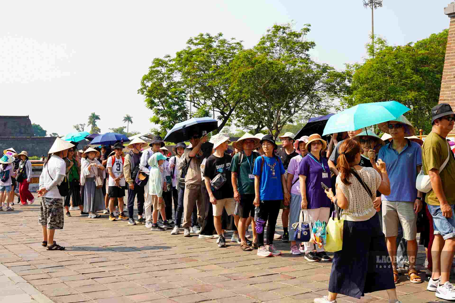 Severe heat will persist until August 10 in the central and northern regions. Photo: Nguyễn Luân