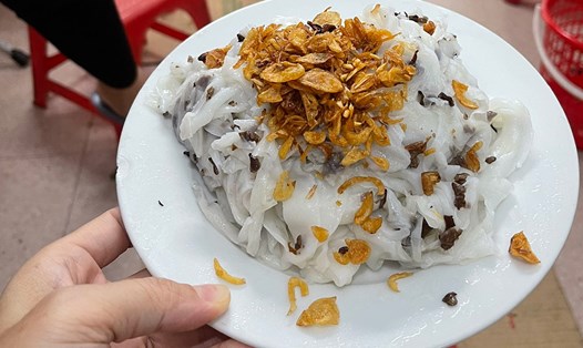 Đĩa bánh cuốn gây thương nhớ với thực khách khi tới Thành Nam. Ảnh: Hà Lê