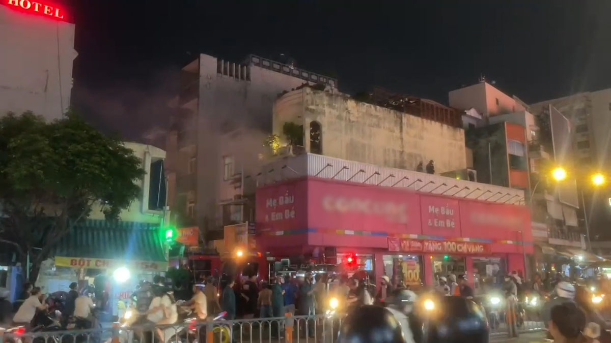 Vụ cháy tại cửa hàng mẹ bầu và bé ở quận Gò Vấp.