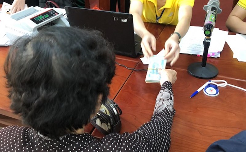 Tăng lương hưu lần 3 đối với những người nghỉ hưu trước năm 1995. Ảnh: Quế Chi