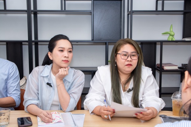 Cháu gái Vũ Linh (trái) và bầu show Thủy Lê. Ảnh: DP.