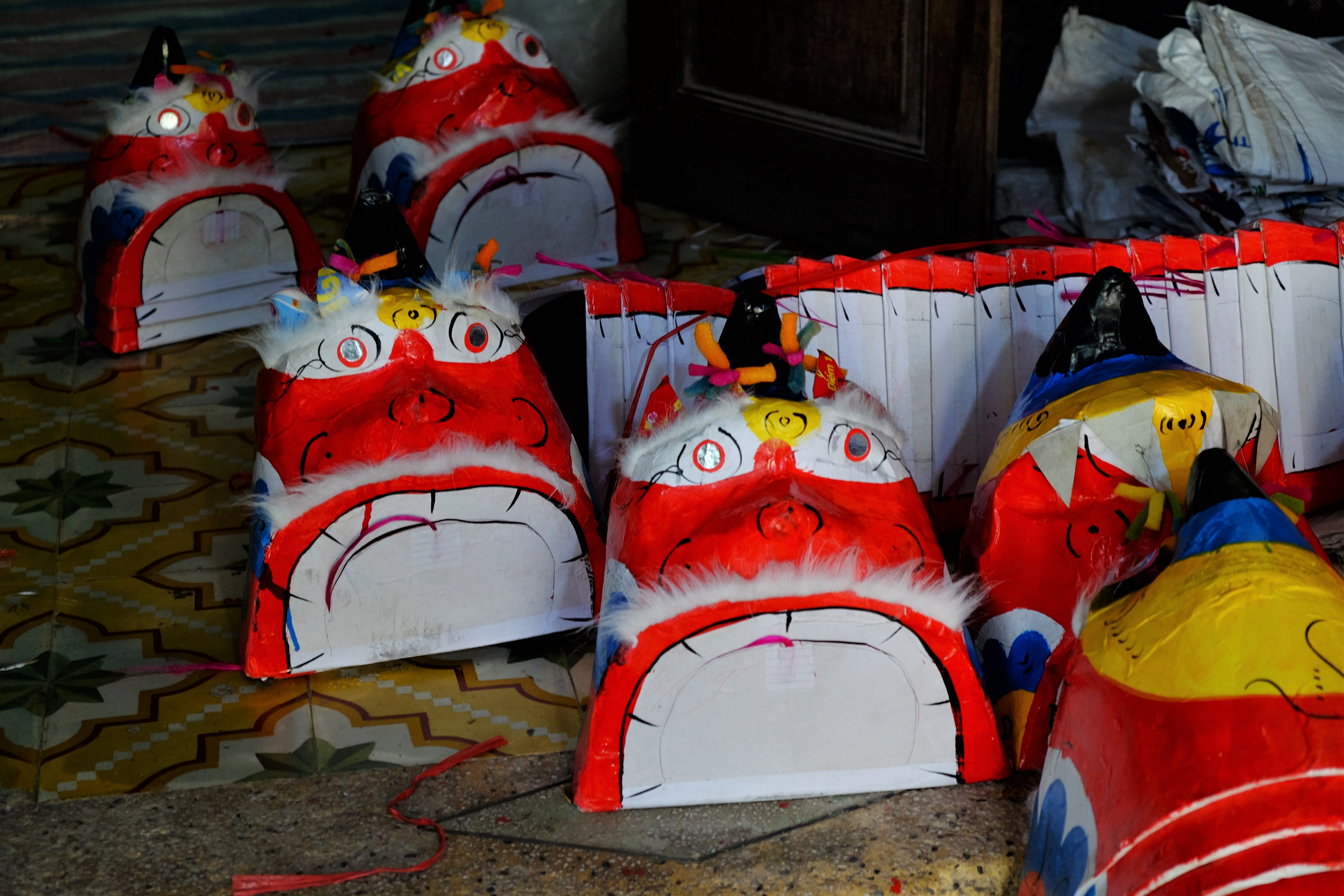 Unicorn and lion head masks are also popular during Tet holidays, not just the Mid-Autumn Festival.