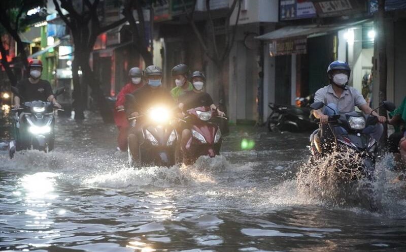 Mưa tập trung vào chiều tối ở Nam Bộ. Ảnh minh họa: Nguyên Chân