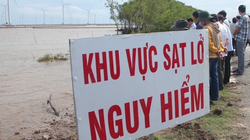 Khu vực sạt lở đê biển Đông tỉnh Bạc Liêu. Ảnh: Nhật Hồ