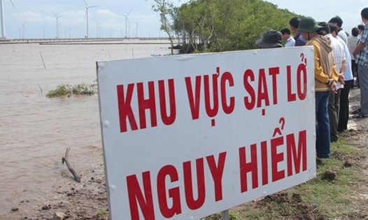 Khu vực sạt lở đê biển Đông tỉnh Bạc Liêu. Ảnh: Nhật Hồ
