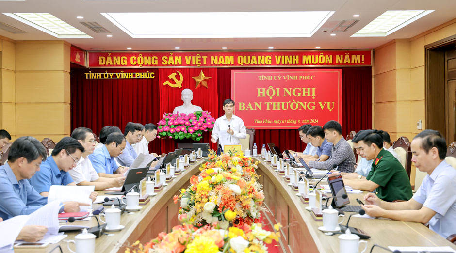 Bí thư Tỉnh ủy Vĩnh Phúc Dương Văn An chủ trì hội nghị. Ảnh: Khánh Linh