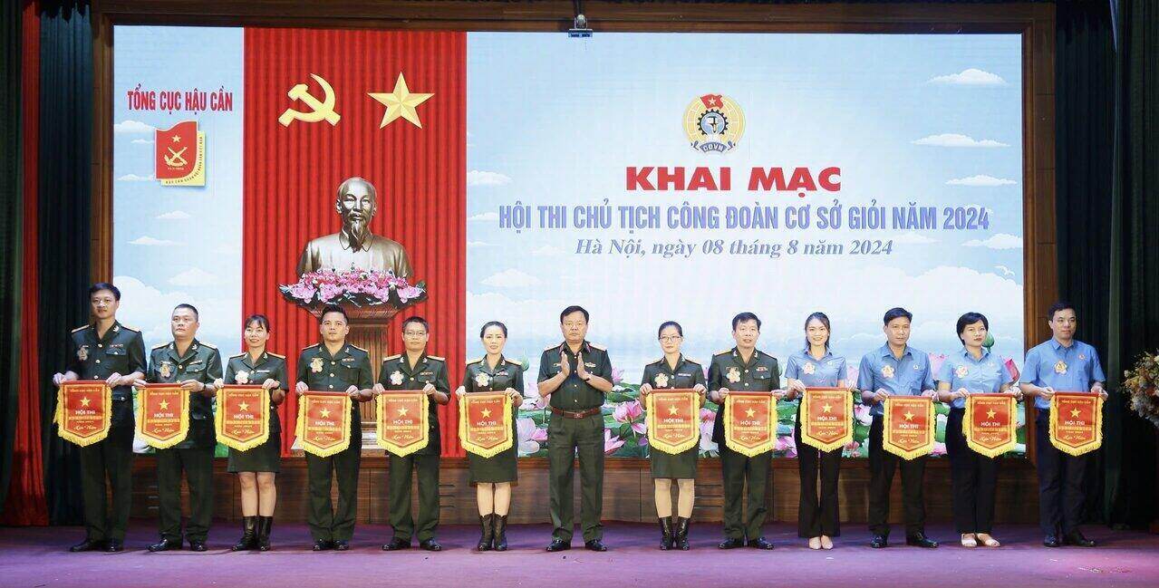 Đại diện các thí sinh tại Hội thi. Ảnh: CĐCS