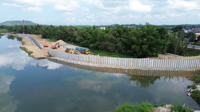 Dự án kè trăm tỉ đồng ở Quảng Ngãi gặp khó trong đền bù