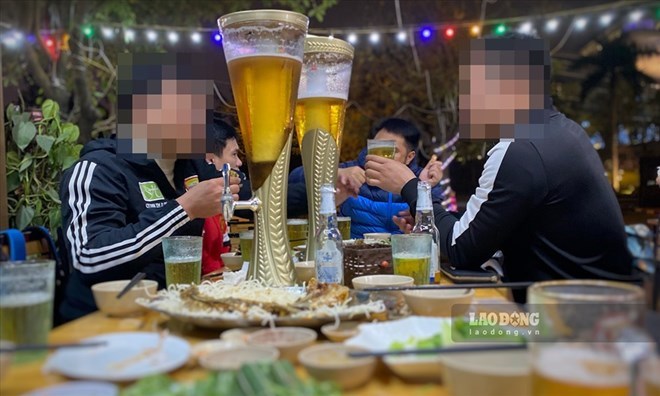 The Ministry of Finance recently submitted the draft of the Special Consumption Tax Law (amended) to the Ministry of Justice for review. Notably, the issue of calculating special consumption tax on beer and wine products is of particular interest. Photo: Minh Quang