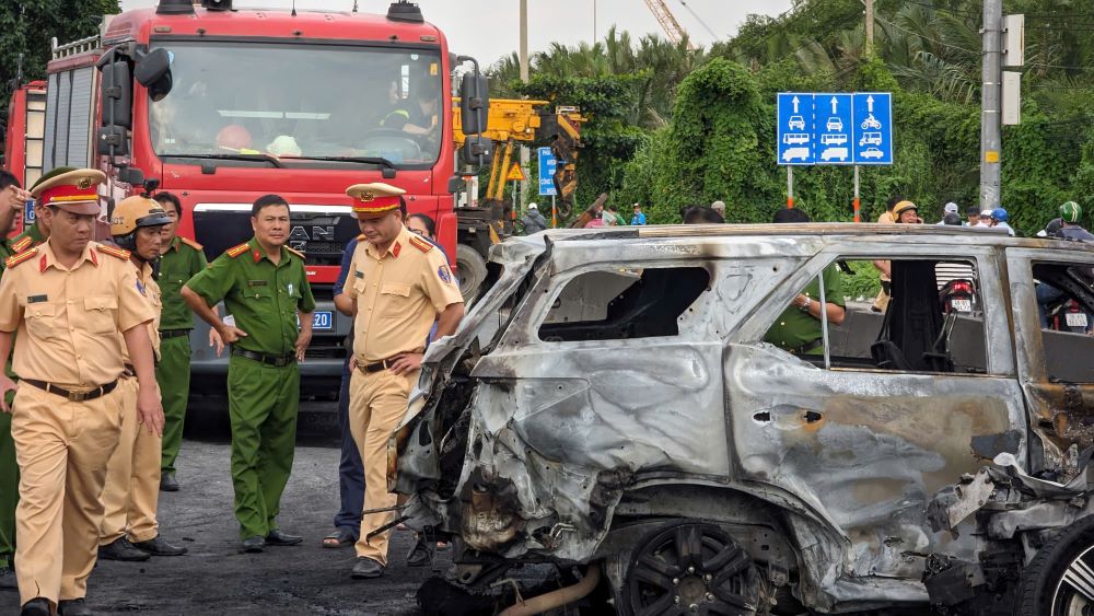 Major Đoàn Văn Quới, Deputy Director of the TPHCM Traffic Police Department, said that after the accident, the Traffic Police Department also reported the case to the Director of the TPHCM Police Department and the General Department of Police, Ministry of Public Security. 