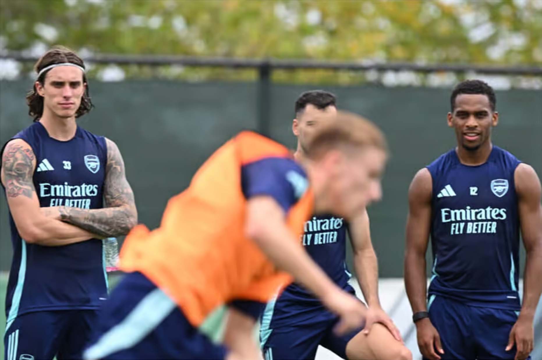 Riccardo Calafiori và Jurrien Timber trong một buổi tập trên đất Mỹ. Ảnh: Arsenal FC