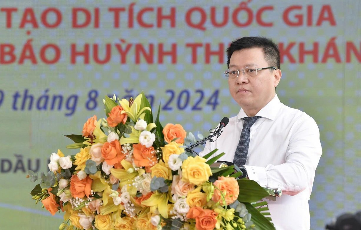 Ông Lê Quốc Minh - Chủ tịch Hội Nhà báo Việt Nam phát biểu tại lễ khánh thành Di tích Trường dạy làm báo Huỳnh Thúc Kháng.