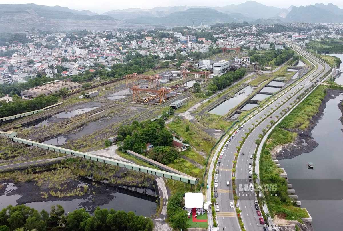 Toàn cảnh khu đất Toàn cảnh khu đất Dự án Bệnh viện đa khoa tỉnh và các cơ sở y tế - giáo dục chất lượng cao tại Hạ Long, Quảng Ninh. Ảnh: Đoàn Hưng