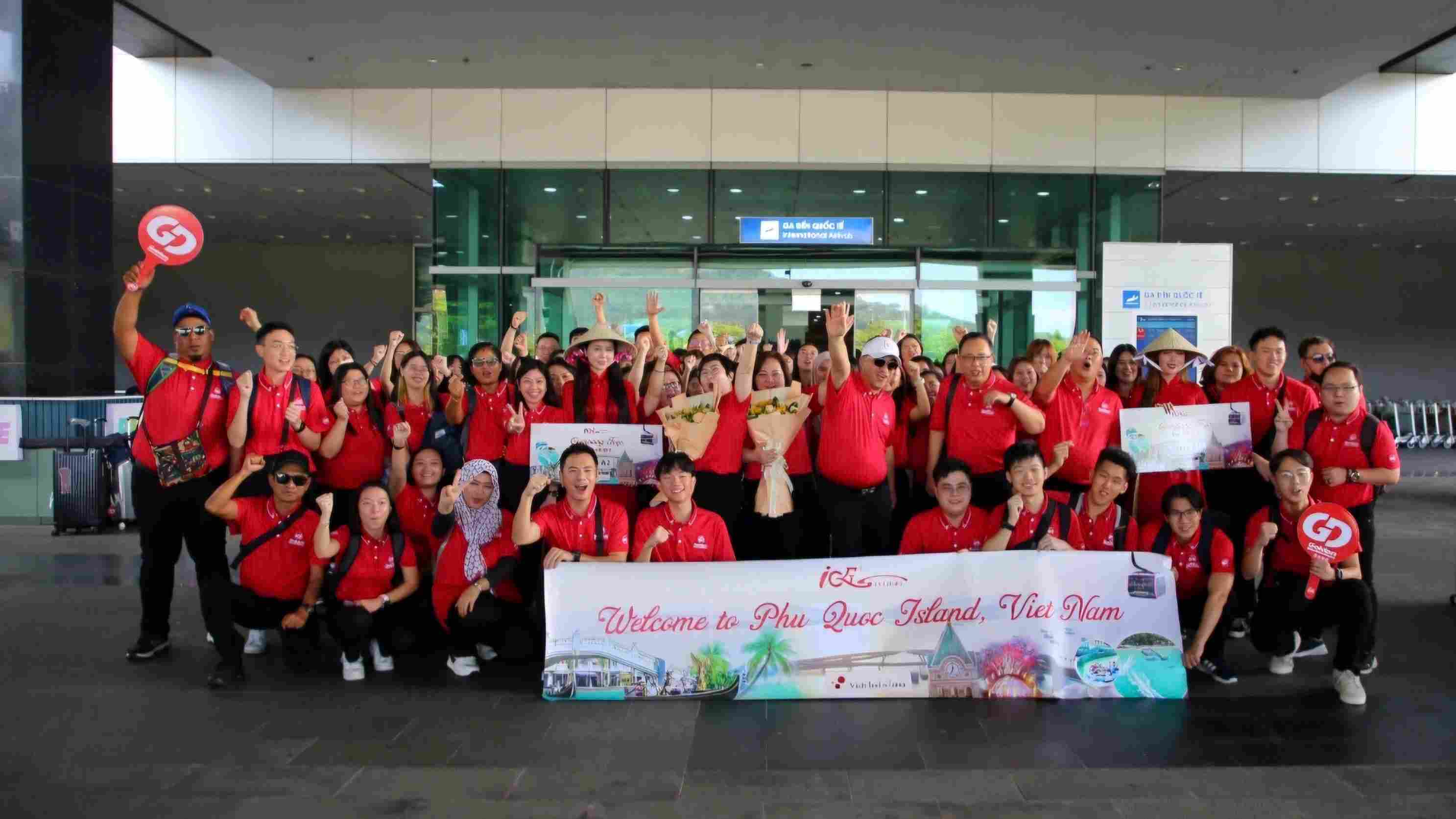 Đoàn lữ hành Malaysia đến khảo sát thị trường du lịch Phú Quốc. Ảnh: Xuân Nhi