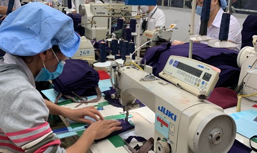 Lao động nữ ở Công ty Dệt may 29/3 luôn được lãnh đạo công ty quan tâm, lắng nghe nhu cầu. Ảnh: Tường Minh