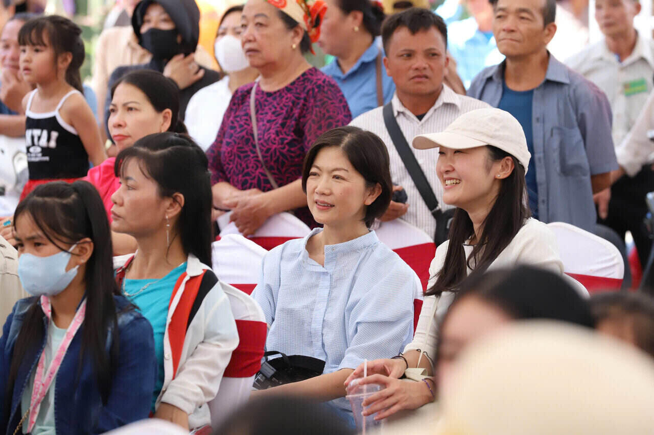 People and tourists participate in activities to celebrate Independence Day and Moc Chau culture and tourism week in 2024. Photo: Provided by the unit