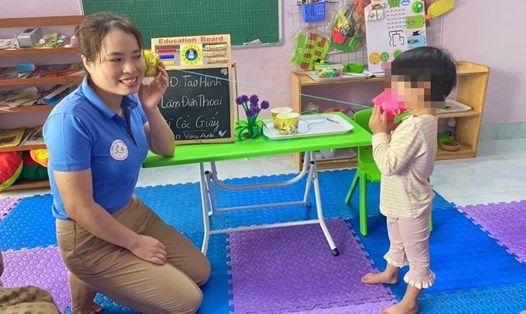 Lương hưu, tuổi nghỉ hưu là vấn đề được nhiều giáo viên mầm non rất quan tâm. Ảnh minh họa : Chu Trang