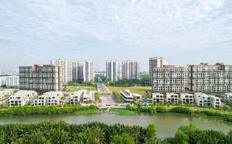 Ngân hàng đã nới nhiều điều kiện khi cho vay mua bất động sản. Ảnh: Bảo Chương