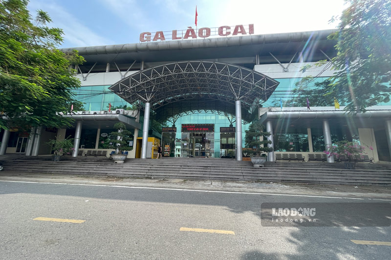 On the second day at Lao Cai station, there was no longer any hustle and bustle. Photo: Dinh Dai