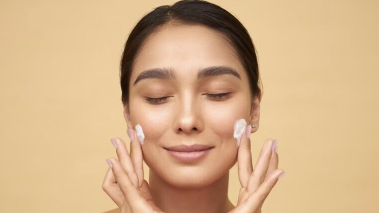 5 lợi ích của axit amin đối với làn da. Ảnh: Theo Healthshots.