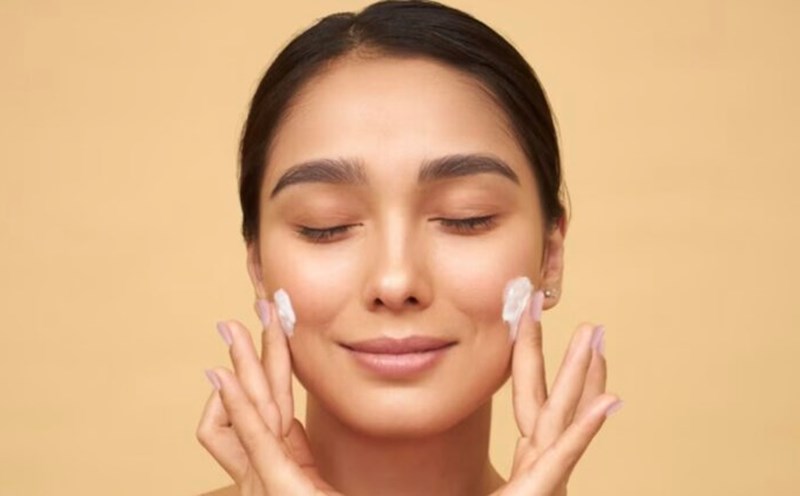 Những lợi ích tuyệt vời của việc tắm bằng sữa đối với làn da