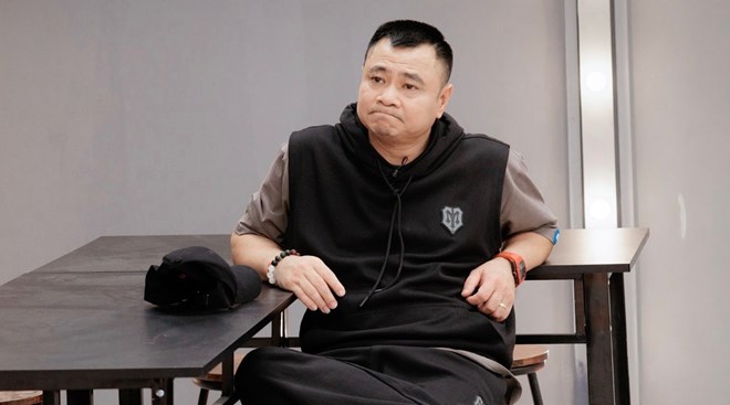 NSND Tự Long bức xúc khi bị nói ké độ hot "Anh trai say hi"