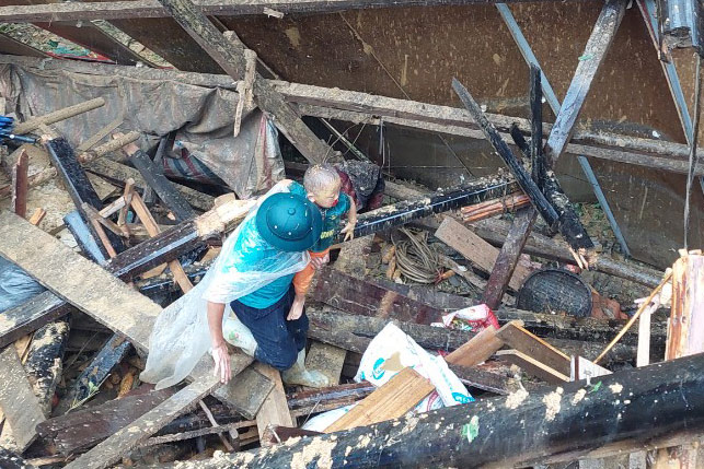 Many people are missing and dead due to landslides in Lao Cai. Photo: Provided by the unit