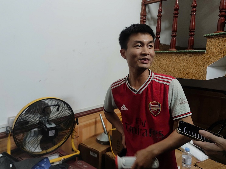 Mr. Chu Van Hieu, customer at Viettel branch in Dong Trieu commune (Quang Ninh).