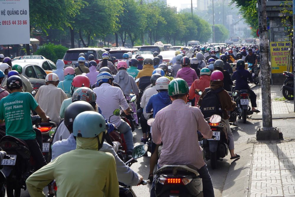 Vehicles were packed on Hong Bang Street at around 8am.