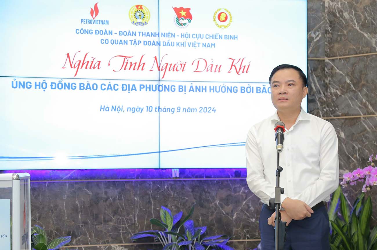 Tổng giám đốc Petrvietnam Lê Ngọc Sơn kêu gọi cán bộ, công nhân viên dầu khí hỗ trợ, giúp đỡ đồng bào các địa phương chịu thiệt hại do bão số 3. Ảnh: PVN.