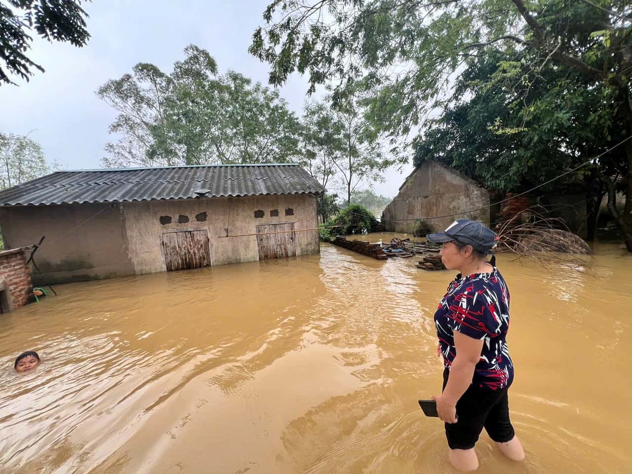 Cách đó không xa là nhà bà Nguyễn