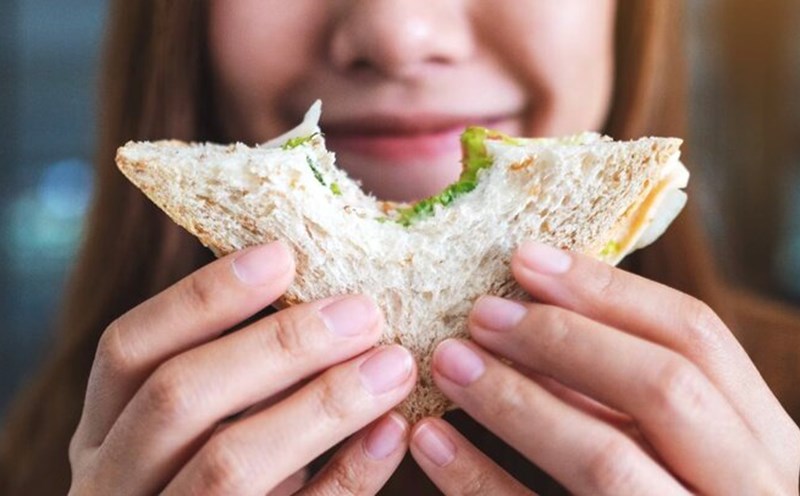 4 cách làm bánh mỳ sandwich giàu protein giúp giảm cân. Ảnh: Theo Healthshots.