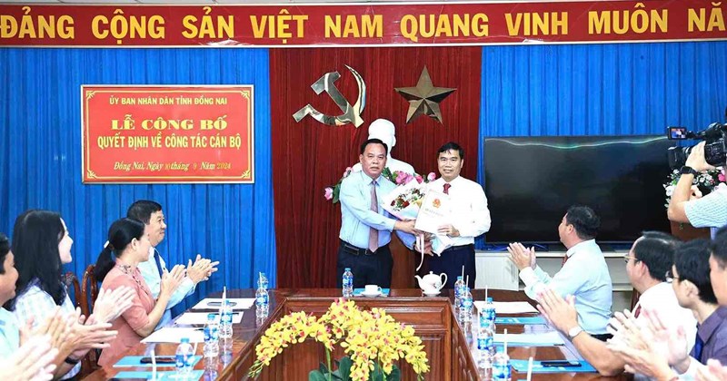 Ông Nguyễn Thế Phong được phê chuẩn làm Chủ tịch UBND huyện Nhơn Trạch. Ảnh: Hà Anh Chiến 