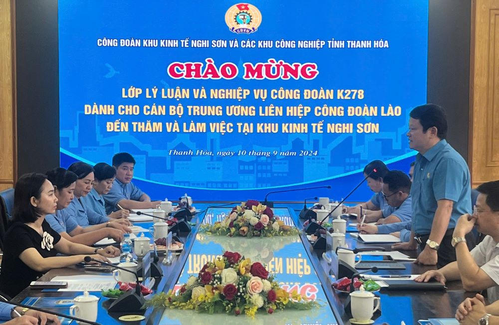 Working session at Nghi Son Economic Zone. Photo: Hoai An