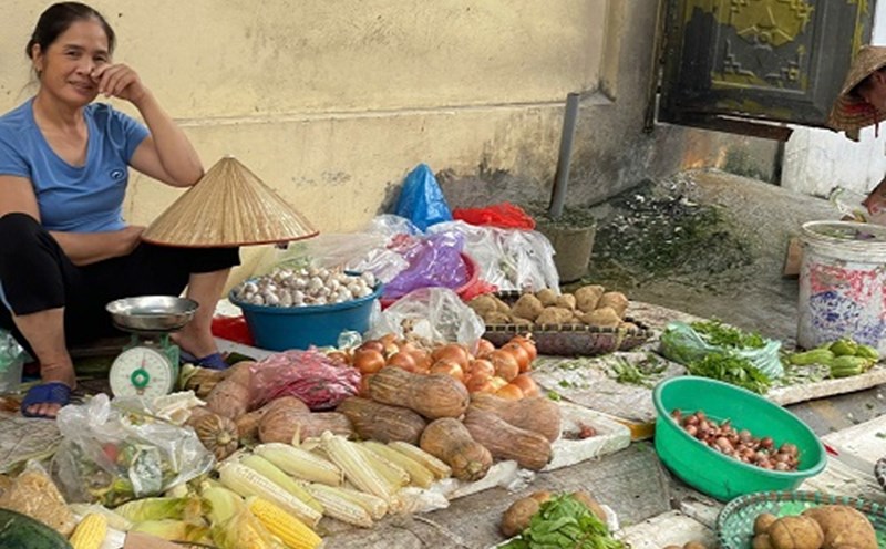 Hà Nội chợ dân sinh giá rau xanh tăng mạnh. Ảnh: Minh Hạnh