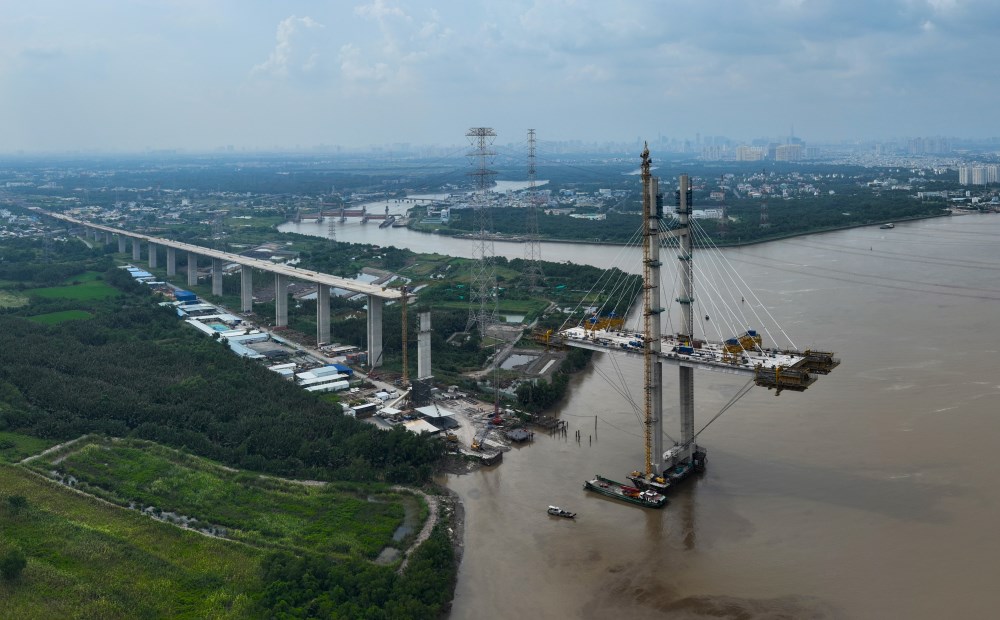 Tiến độ cầu dây văng lớn nhất cao tốc Bến Lức - Long Thành
