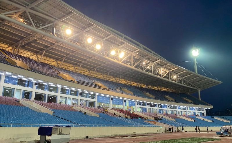 Sân Mỹ Đình thưa thớt khán giả trận tuyển Việt Nam gặp Thái Lan. Ảnh: Minh Dân