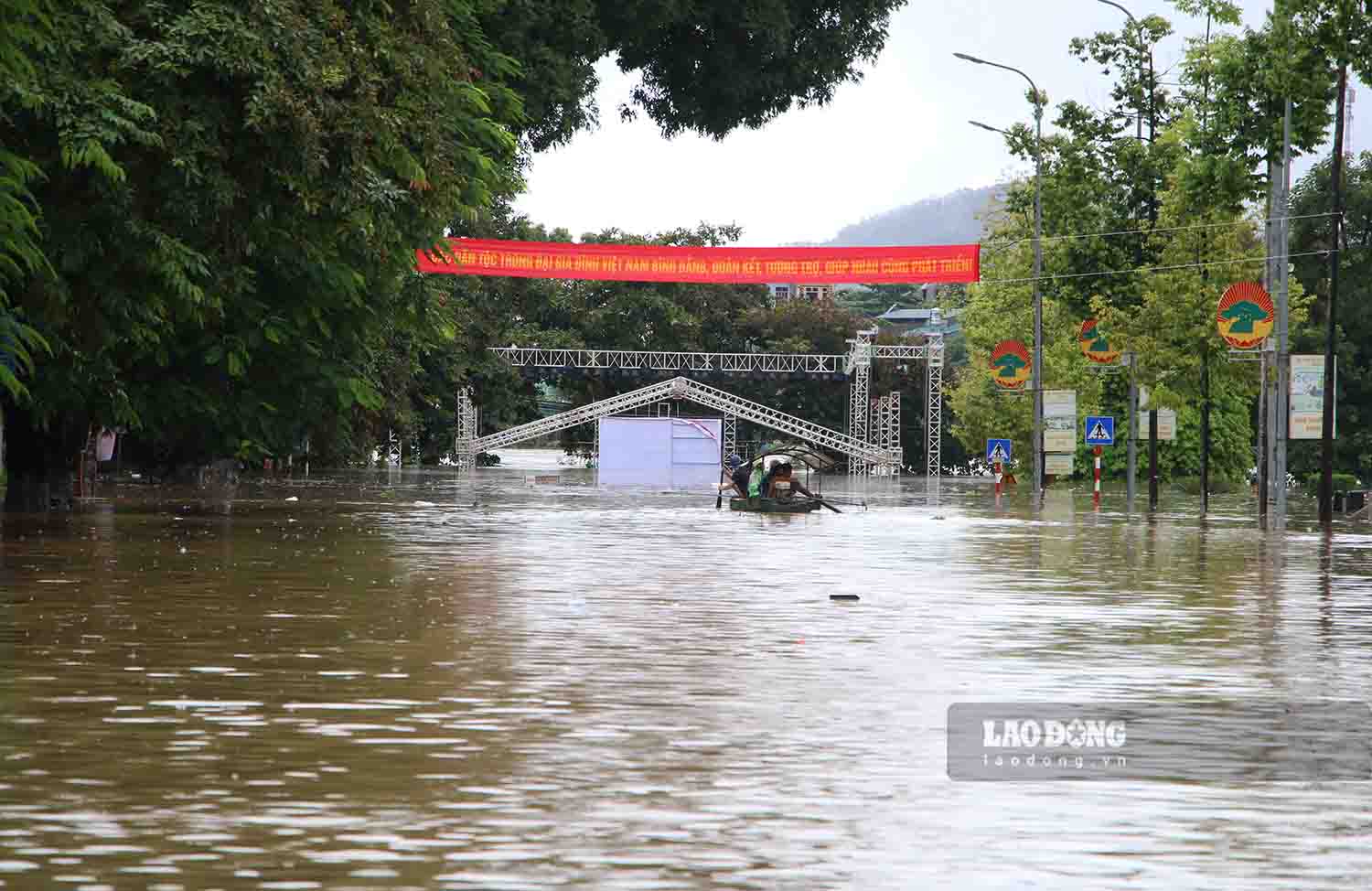 Truoc do, Hoi cho thuong mai (du kien khai mac toi 9.9) trong khuon kho Le hoi Thanh Tuyen 2024 cung da phai huy bo.