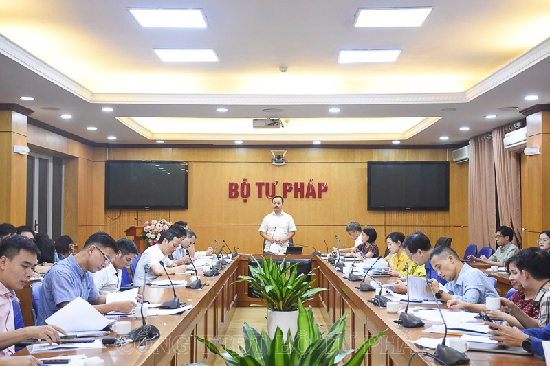 Phiên họp thẩm định Dự án Luật Đầu tư công (sửa đổi). Ảnh: Bộ Tư pháp